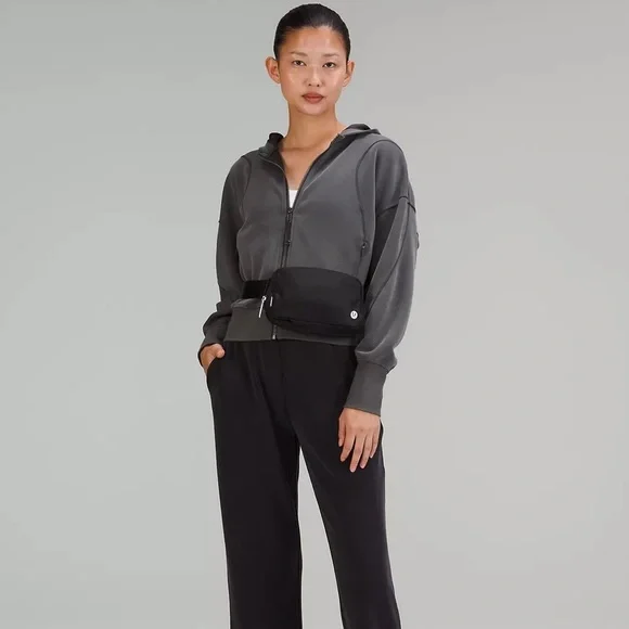 NWT [Lululemon] Everywhere Belt Bag in Black 🖤 - Picture 9 of 9